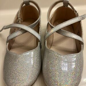 Children’s Place Silver Glitter Kids Dress Shoes